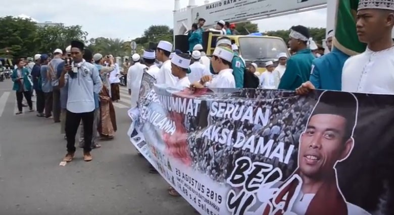 Unjuk Rasa di Kantor Gubernur Aceh, Massa Minta Laporan terhadap UAS Dicabut