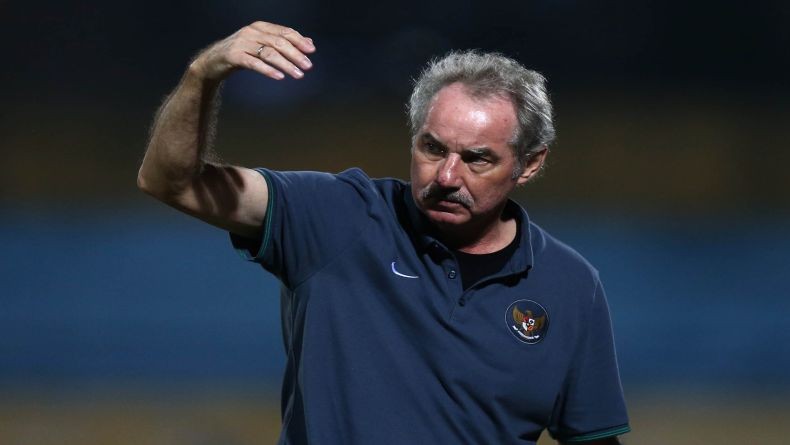 Mantan Pelatih Timnas Indonesia Alfred Riedl Meninggal Dunia