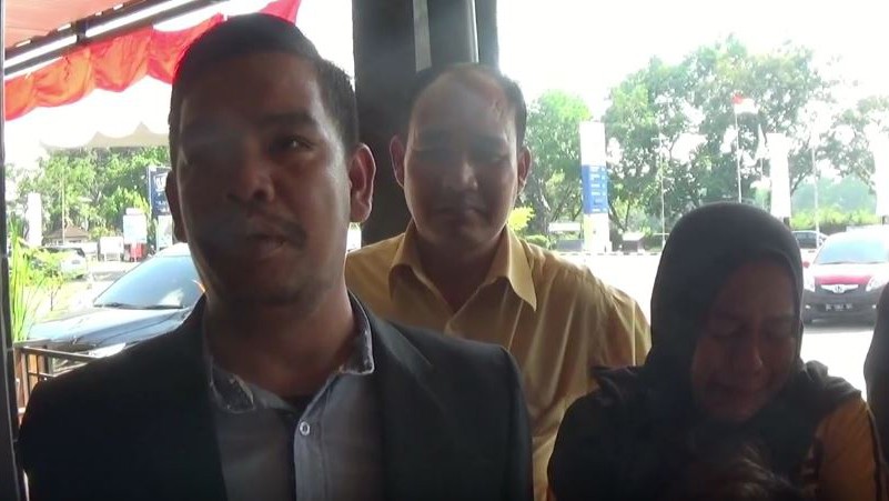 Istri Pedagang Asongan yang Ditembak Oknum Polisi di Palembang Minta Keadilan