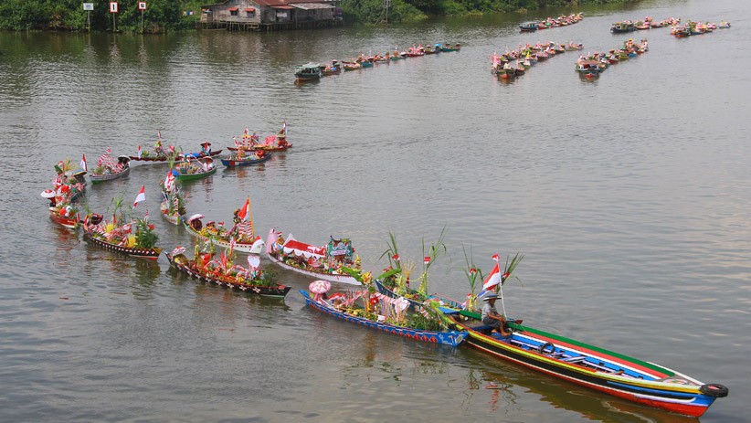 Kemeriahan Festival Wisata Budaya Pasar Terapung di Sungai Kapuas - Bagian 2