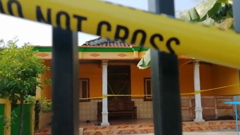 Densus Amankan Sekeluarga Terduga Teroris di Madiun, Rumah dan Kios Disegel
