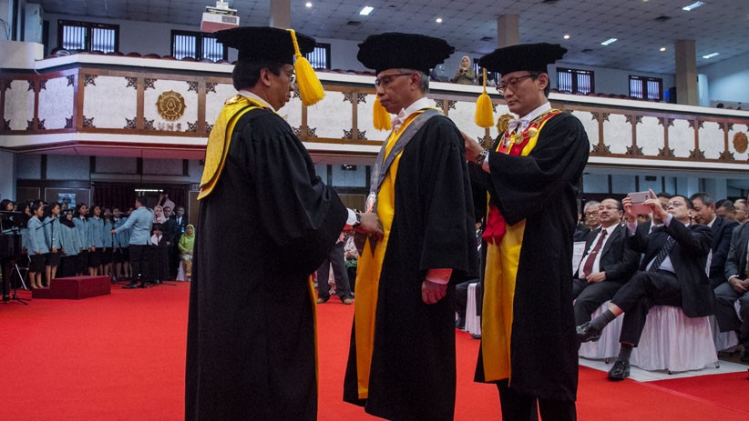 Wimboh Santoso Dikukuhkan sebagai Guru Besar UNS Surakarta - Bagian 2