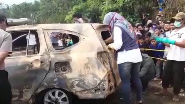 2 Jasad Ditemukan dalam Mobil Terbakar di Sukabumi, Diduga Korban Pembunuhan