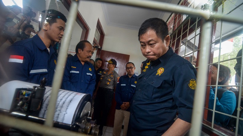 Pantau Aktivitas Gunung Tangkuban Parahu, Jonan Imbau Warga Tidak Dekati Kawah