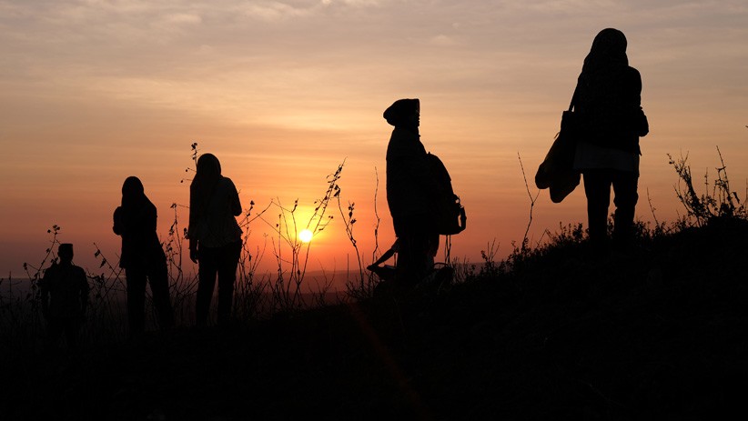 Menikmati Keindahan Alam Bukit Savana Lendongara di NTT - Bagian 2