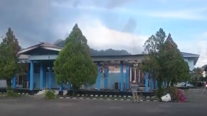 Jayapura Masih Mencekam, Massa Bakar Papua Trade Center dan Lempari Rumah Warga