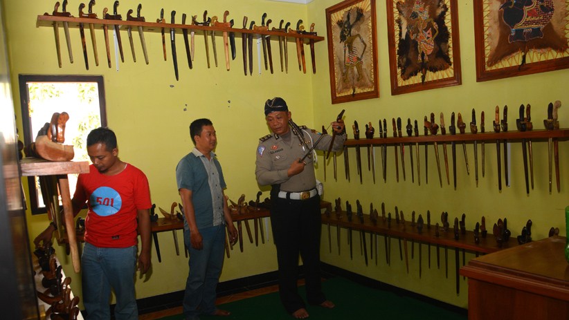 Intip Koleksi Benda-Benda Pusaka Anggota Polres Jombang