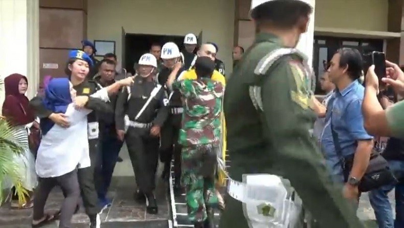 Prada Deri Pemutilasi Pacar Minta Keringanan Hukuman, Ibu Korban Mengamuk