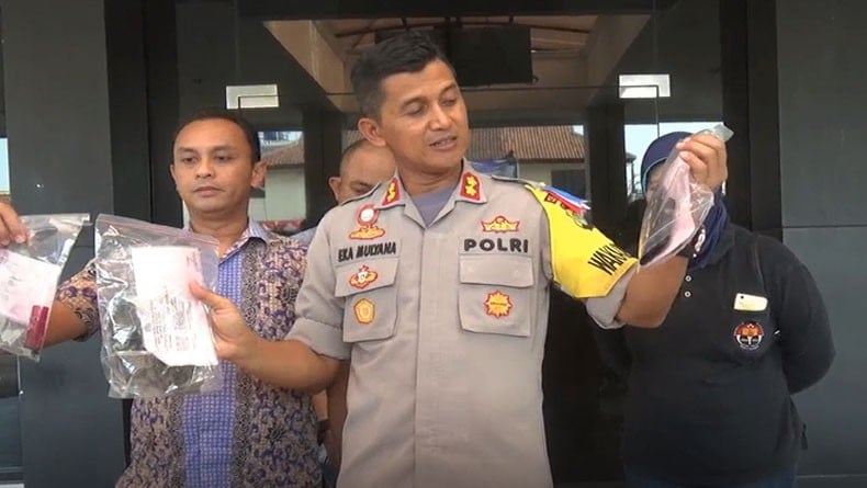 Sakit Tak Kunjung Sembuh Jadi Alasan Pria Tewas Bakar Diri Dalam Mobil di Bekasi