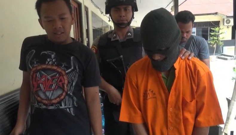 Ayah yang Tusuk Anaknya Dijerat Pasal Berlapis: Saya Menyesal Seumur Hidup