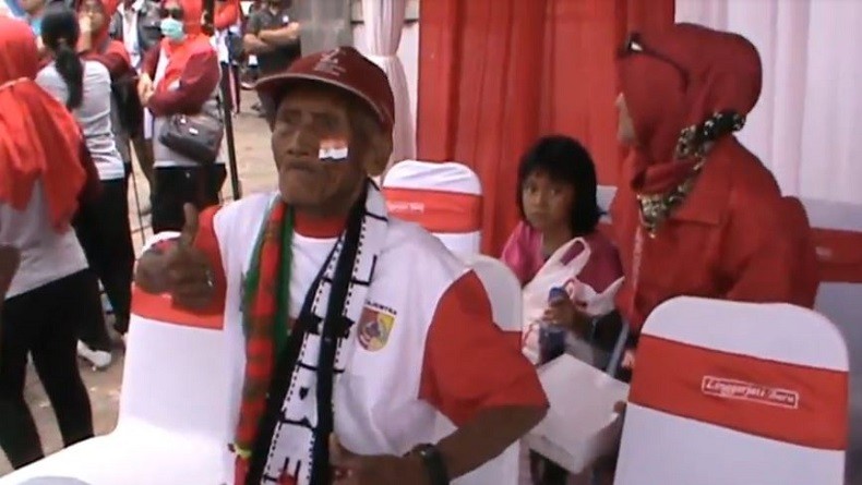 Kakek 105 Tahun Ikut Gerak Jalan 30 Kilometer di Jember