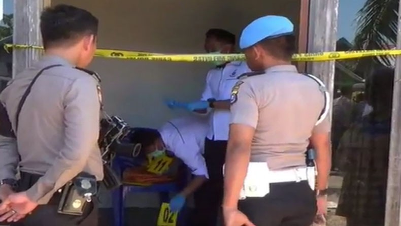 title Suami Gigit Leher Istri hingga Tewas di Kolaka, Diduga Idap Gangguan Jiwa Suami Gigit Leher Istri hingga Tewas di Kolaka, Diduga Idap Gangguan Jiwa