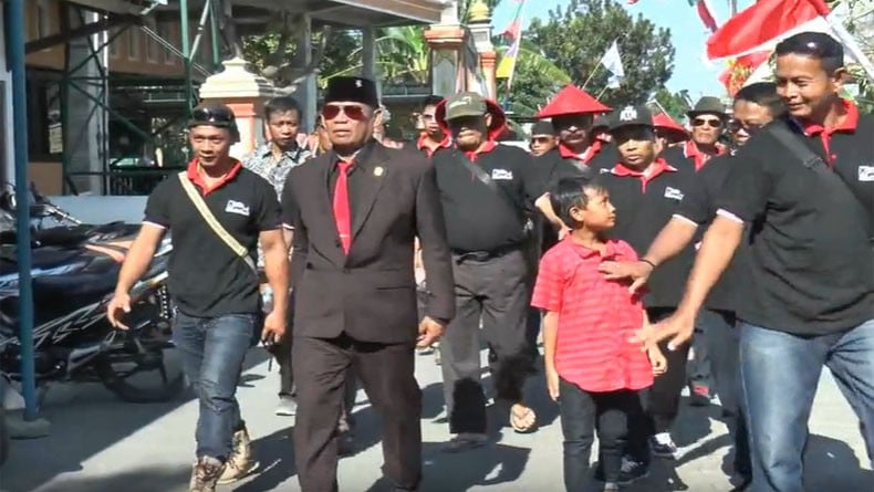 Penuhi Nazar Jadi Anggota DPRD DIY, Katir Triatmojo Jalan Kaki Belasan Kilometer