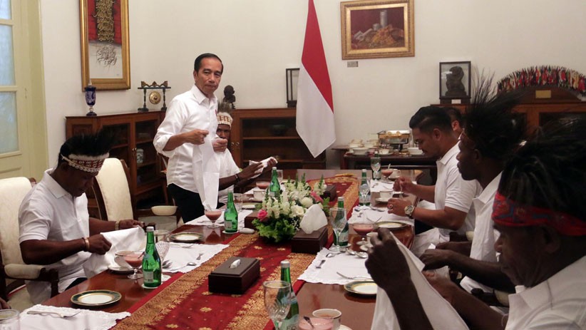 Jokowi Ajak Warga Nduga dan Yapen Papua Makan Siang di Istana Merdeka - Bagian 2