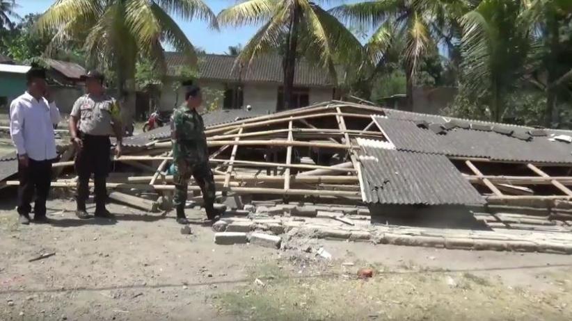 Bangunan Sekolah Roboh hingga Rata Tanah di Lombok Tengah, 6 Siswa Terluka