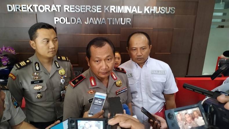 title Polda Jatim Juga Tahan Samsul Arifin terkait Rasisme di Asrama Mahasiswa Papua Polda Jatim Juga Tahan Samsul Arifin terkait Rasisme di Asrama Mahasiswa Papua