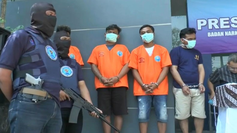 Tim Gabungan BNNK Batang Gagalkan Pengiriman 6,3 Kg Ganja di Tol Batang-Semarang