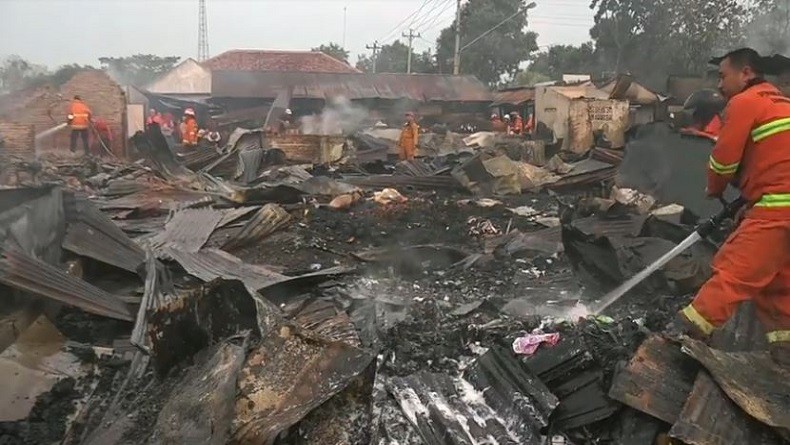 Pasar Tradisional di Sluke Rembang Terbakar, Puluhan Kios Ludes Dilalap Api