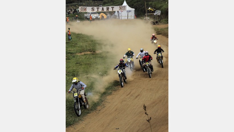 Adu Cepat Motor Trail DT 100 saat Jambore Nasional di Cisarua - Bagian 3