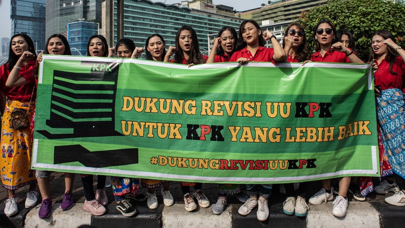 Deretan Perempuan Cantik Dukung Revisi UU KPK - Bagian 2