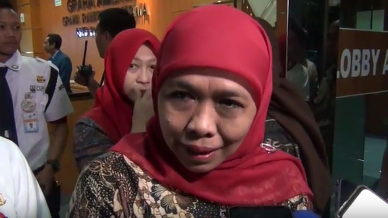 title Demo Surabaya, Ini Pesan Gubernur Jatim Khofifah kepada Ribuan Demonstran Demo Surabaya, Ini Pesan Gubernur Jatim Khofifah kepada Ribuan Demonstran