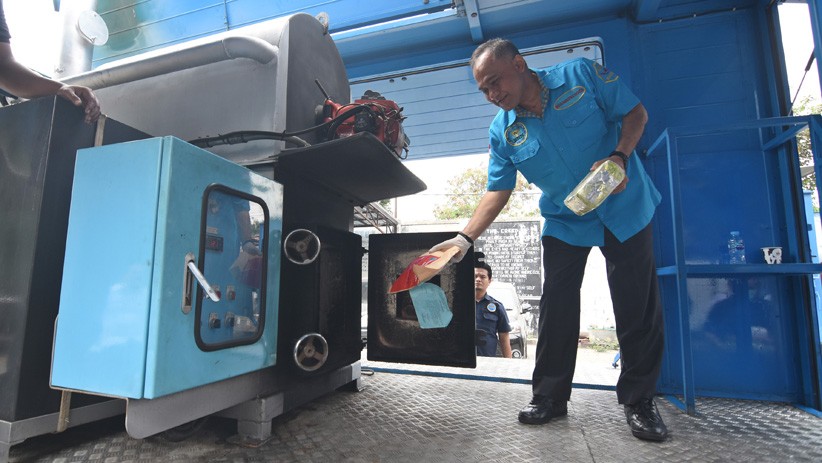 BNN Musnahkan Barang Bukti Sabu Seberat 77 Kilogram - Bagian 3
