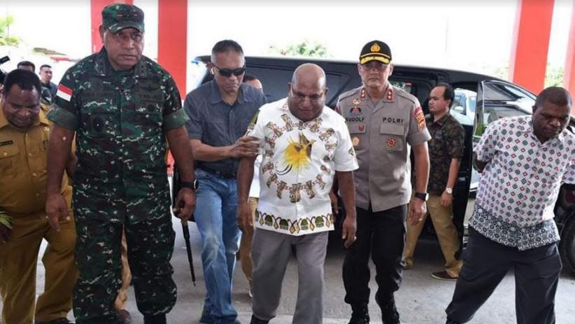 Pangdam, Kapolda dan Gubernur Papua Kunjungi Anggota Terluka Korban Rusuh di Jayapura