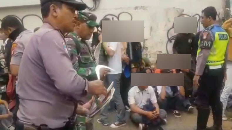 Hendak Demo ke DPR dan Bawa Celurit, Puluhan Pelajar di Depok Diamankan Polisi