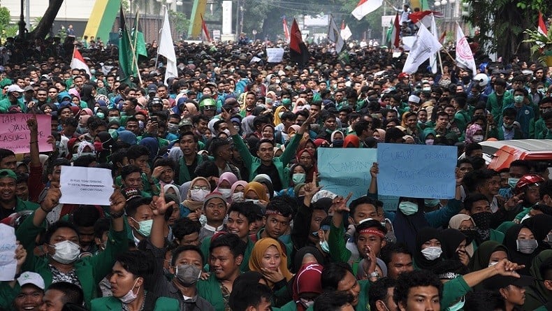 Demonstrasi Mahasiswa di Medan Ricuh, Kapolda Sebut Ada DPO Terorisme Menyusup