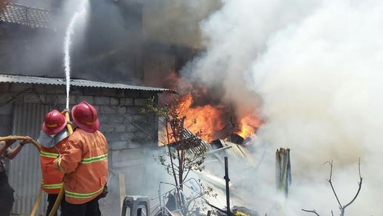 Kebakaran Gudang dan Rumah di Sarkem Yogya, Seorang Pekerja Hotel Tewas