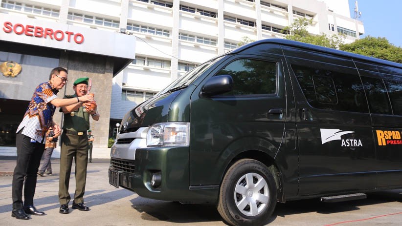Astra Serahkan 5 HIACE untuk Pelayanan Kesehatan RSPAD Gatot Soebroto - Bagian 1