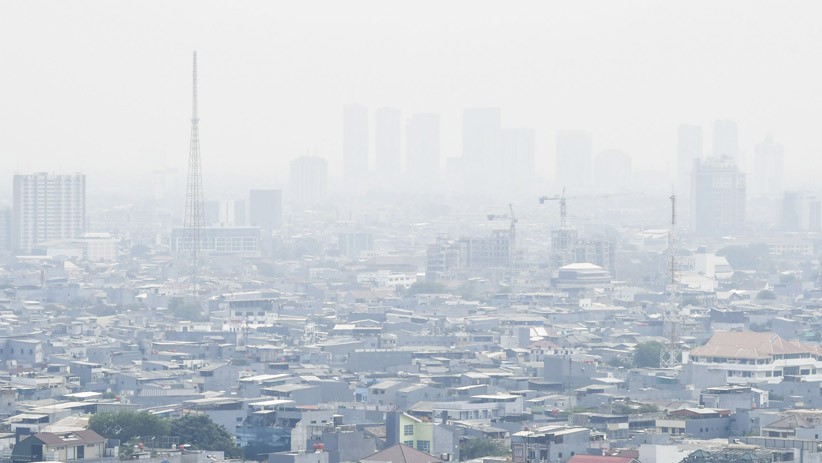 Penampakan Udara Kota Jakarta Tercemar, Gedung-Gedung Tertutup Polusi - Bagian 1