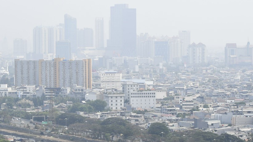 Penampakan Udara Kota Jakarta Tercemar, Gedung-Gedung Tertutup Polusi - Bagian 2
