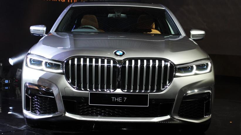Melihat Tampilan BMW Seri 7 Terbaru Seharga Rp2 Miliar - Bagian 3
