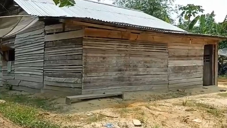 title Terduga Teroris yang Ditangkap di Bungo Jambi Penjual Cilok, Densus Sita Buku Jihad Terduga Teroris yang Ditangkap di Bungo Jambi Penjual Cilok, Densus Sita Buku Jihad