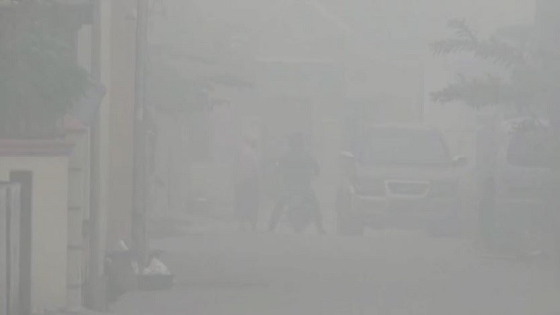 Kabut Asap Tebal Selimuti Palembang Senin Pagi, Sekolah Mendadak Diliburkan