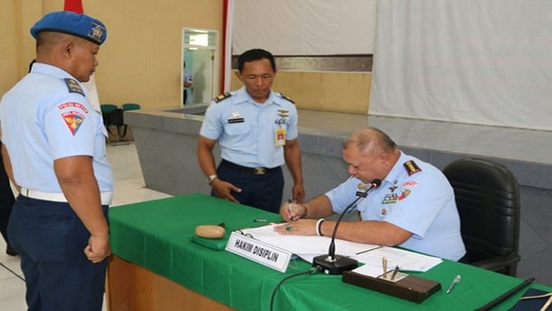 Buntut Istri Nyinyir di Medsos, Peltu Yunus Ditahan dan Ditunda Kenaikan Pangkat 2 Periode