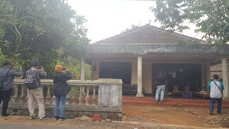 Densus 88 Tangkap Suami Istri Terduga Teroris di Semarang