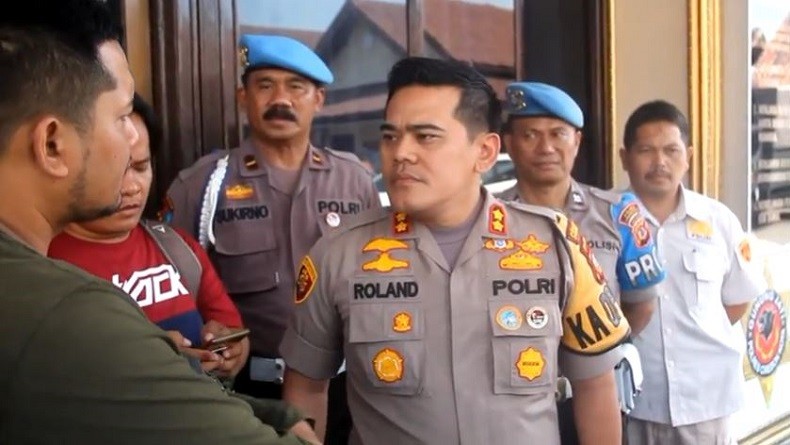 Polisi Tangkap Pengemudi Ojol Terduga Teroris Jaringan JAD di Cirebon