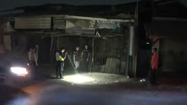 Kesal Dimintai Uang, Pedagang Buah Tusuk Anggota Ormas 4 Tikaman hingga Tewas di Bekasi