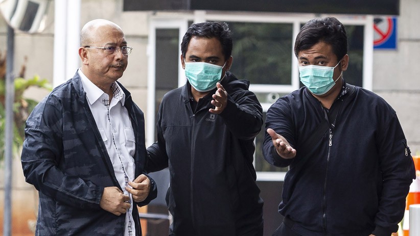 Ekspresi Wali Kota Medan Dzulmi Eldin saat Kena OTT KPK - Bagian 3