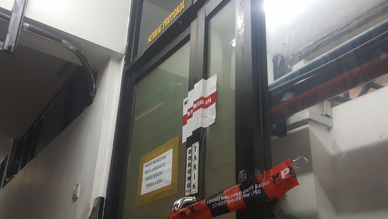 OTT Wali Kota Medan, KPK Segel Ruangan Kepala Dinas PUPR dan Subbag Protokol