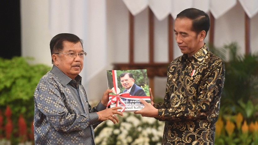 Momen Perpisahan Presiden Jokowi dengan Wapres JK dan Menteri Kabinet Kerja - Bagian 2