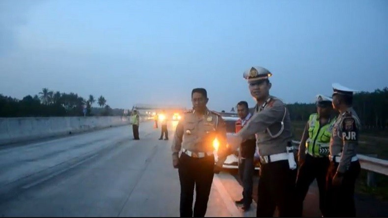 Kecelakaan Maut Jalan Tol Lampung, Polisi: Pengemudi Sedan Diduga Mengantuk Berat