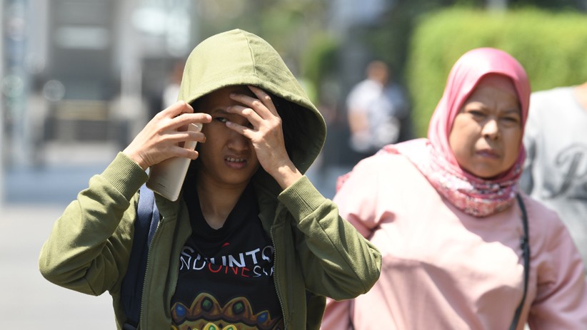 Suhu Panas di Indonesia Mencapai 37 Derajat, BMKG Prediksi hingga 1 Minggu - Bagian 4