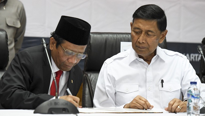 Wiranto Serahkan Jabatan Menko Polhukam ke Mahfud MD - Bagian 2
