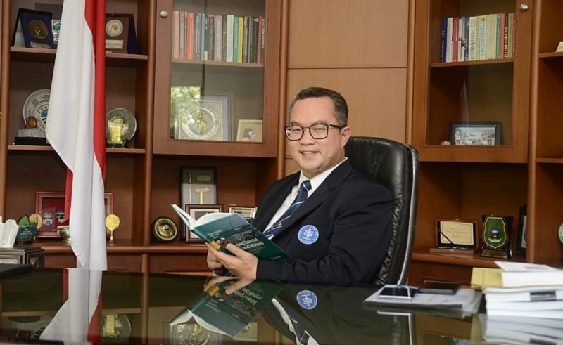 Dikukuhkan sebagai Guru Besar, Rektor IPB Arief Satria Sampaikan Orasi Ilmiah