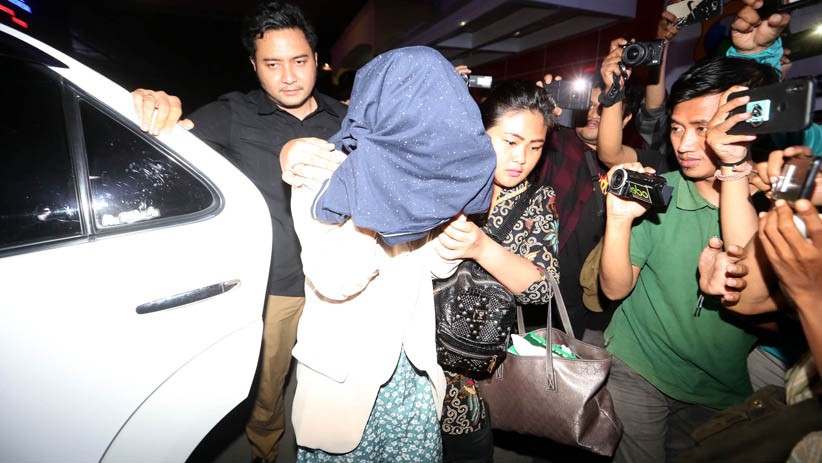 Prostitusi Online, Publik Figur Berinisial PA Ditangkap Polda Jatim - Bagian 1