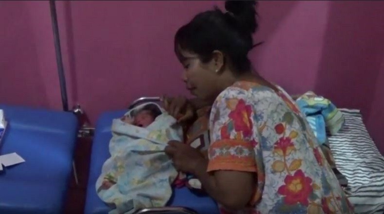 Bayi Laki-Laki Dibungkus Sarung Bantal Ditemukan di Pantai Kota Tual Maluku