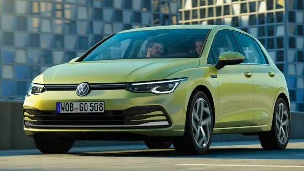 VW Golf Generasi Terbaru Berdimensi Lebih Besar, Begini Penampakannya